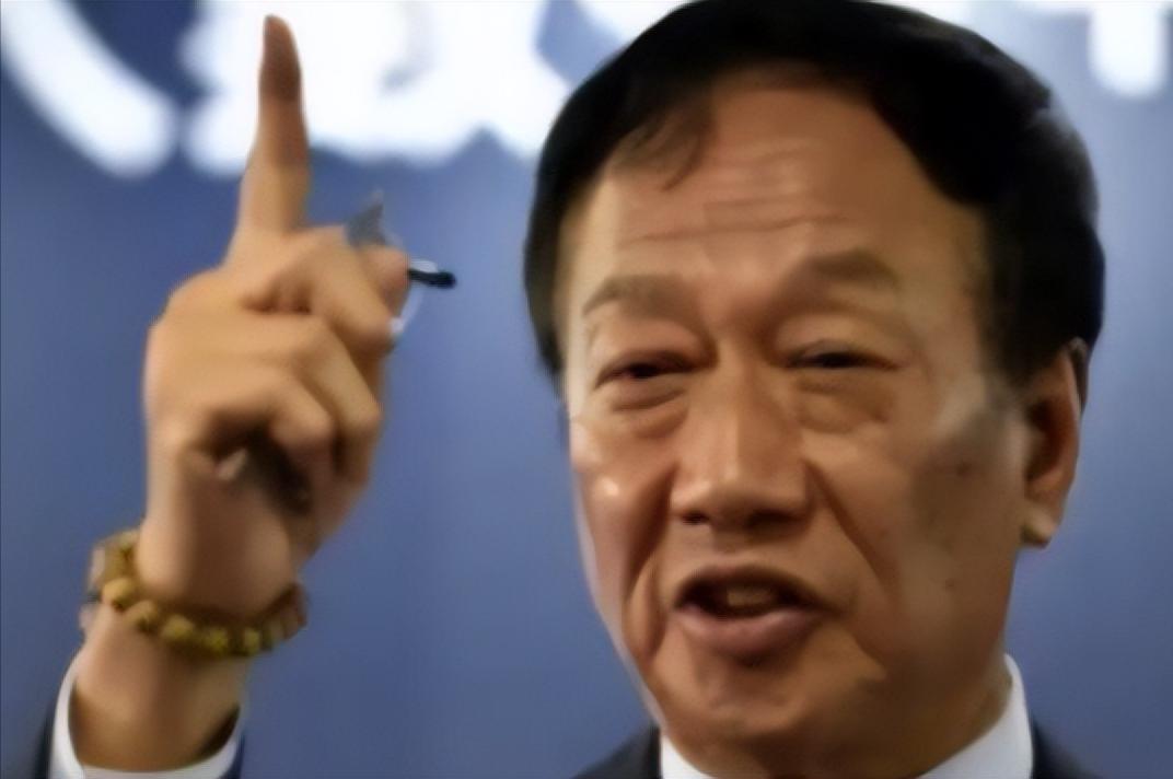 只要大陆敢打，我就敢送”，他公开宣称，“若两岸爆发冲突，我会誓死守护台湾”，将不
