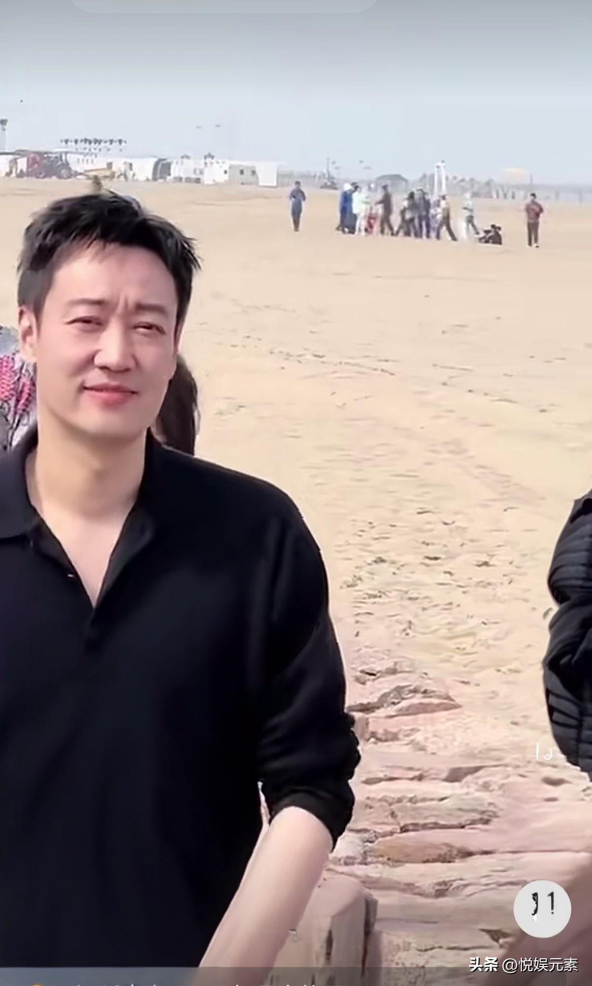 真是男人50一枝花。
辛柏青心态调整好了，
状态不错，人也白白胖胖的，
时间是最