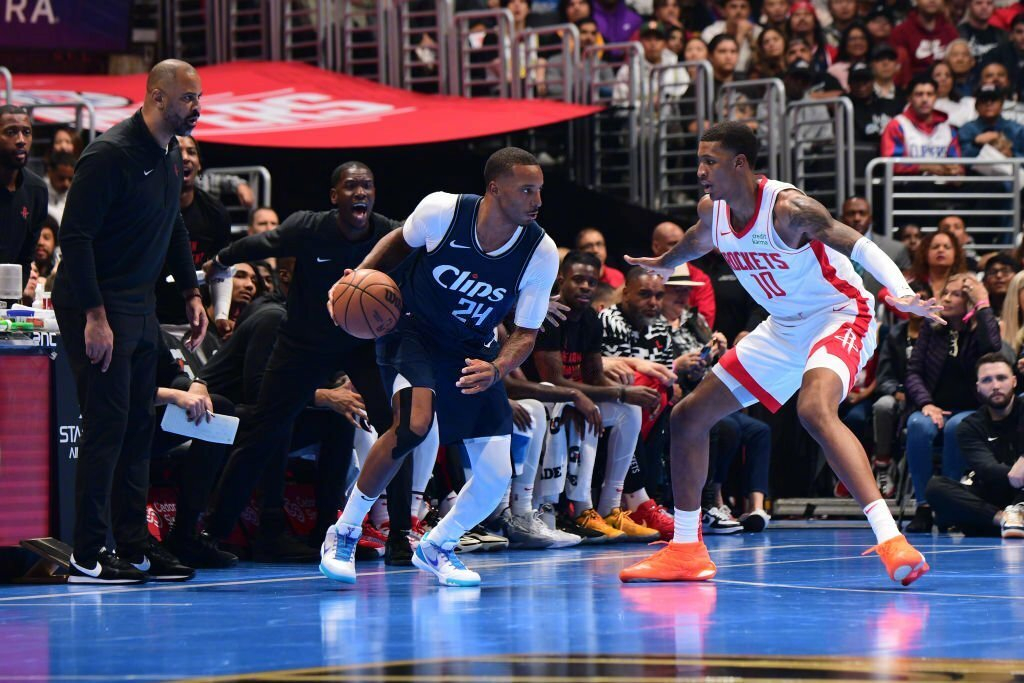 #哈登绝杀##快船赢了# 哈登关键时刻3+1准绝杀快船主场106-100结束连败