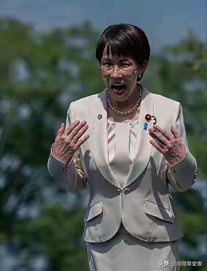 哪家媒体走了个面儿，拍的这个镜头，绝对配得上我们的一部新电影《抓“特务”》。你说