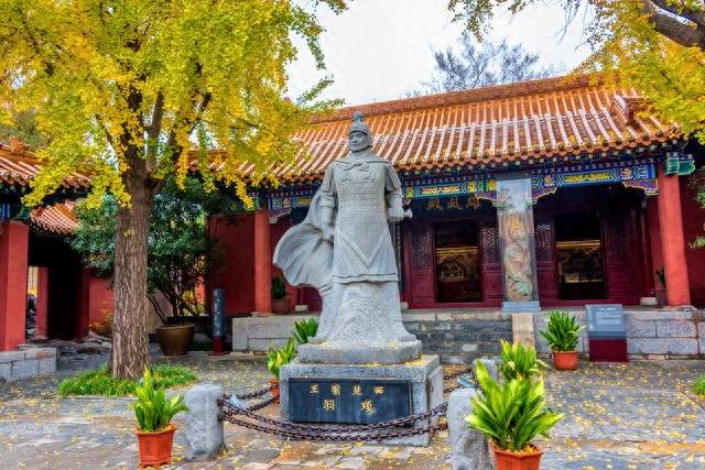 项羽，明明能靠实力，为啥偏偏输给了″不要脸"的刘邦