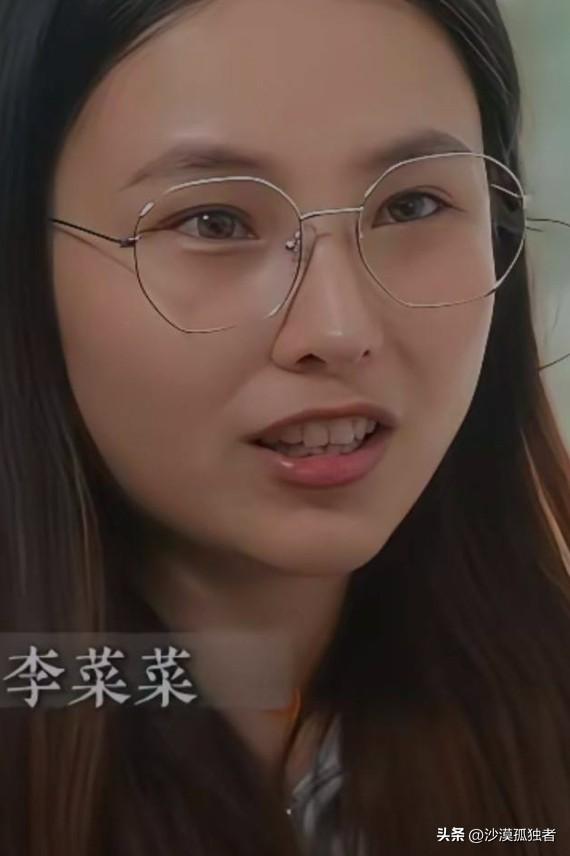 浙江，95后女孩患不死癌症，瘫痪在床，家人放弃让其自生自灭！女孩不认命，坐着轮椅