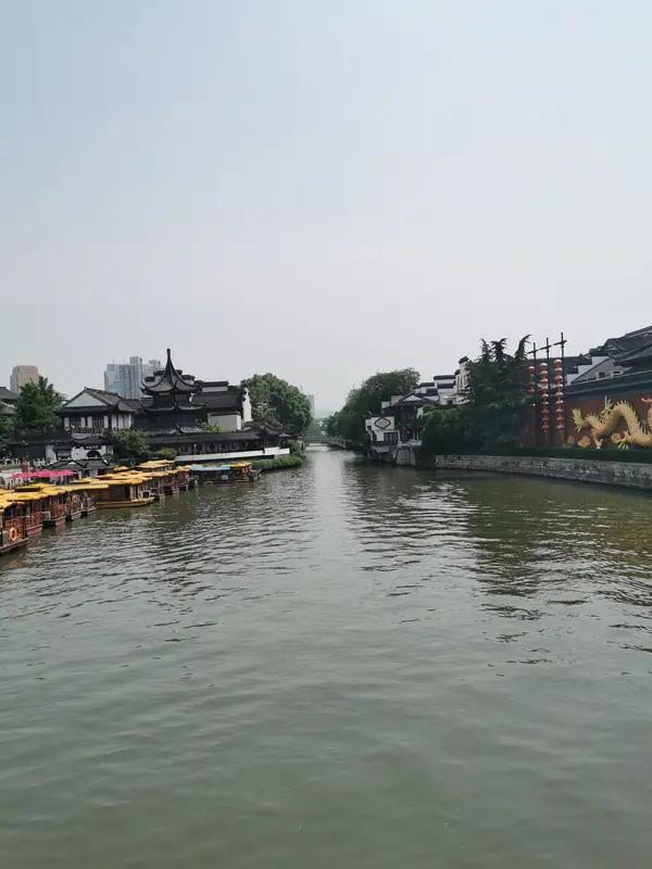 出发吧趁现在，来一场说走就走的南京三日游！

第一天，去钟山风景区。先到明孝陵，