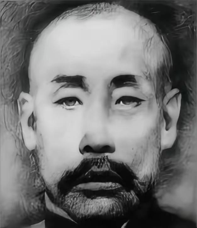 1939年春，河北灵寿县的山路上，两个日军侦察兵哼着小调、挎着三八式步枪，大摇大