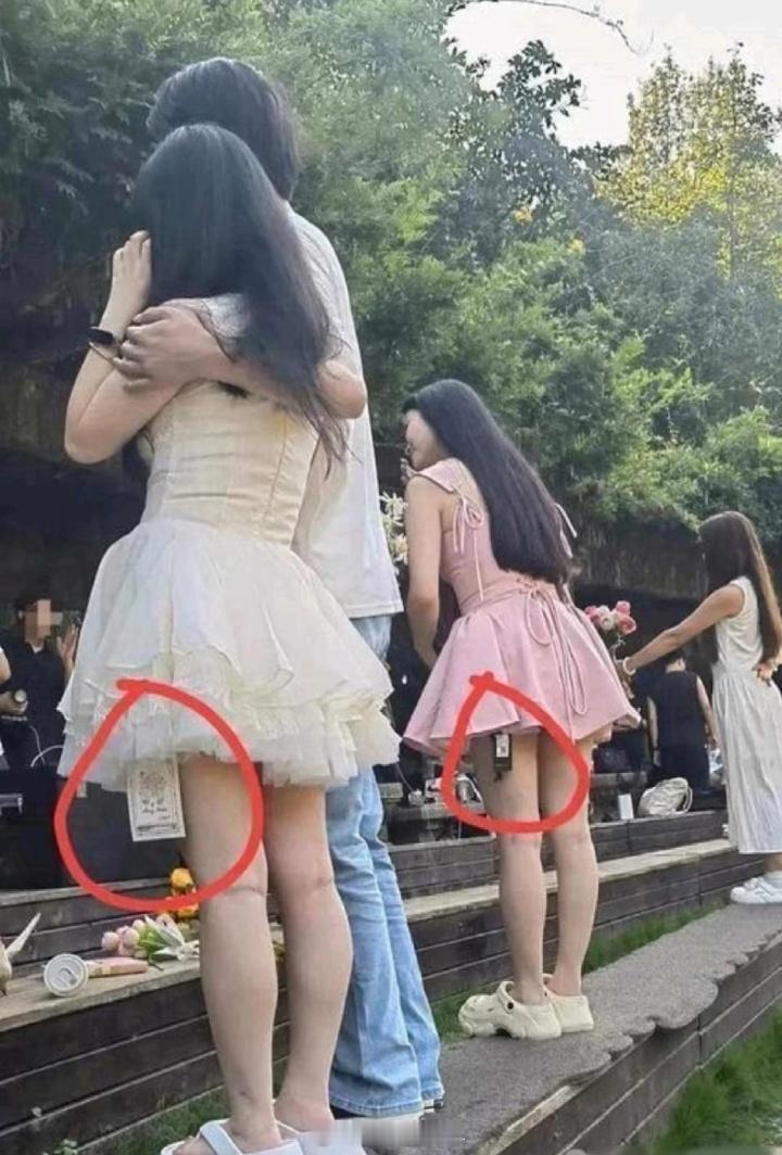 演出完退礼服女孩发声先谈赞助，未果，又退回退款，挂牌、防盗扣还都摘了关键是平台竟