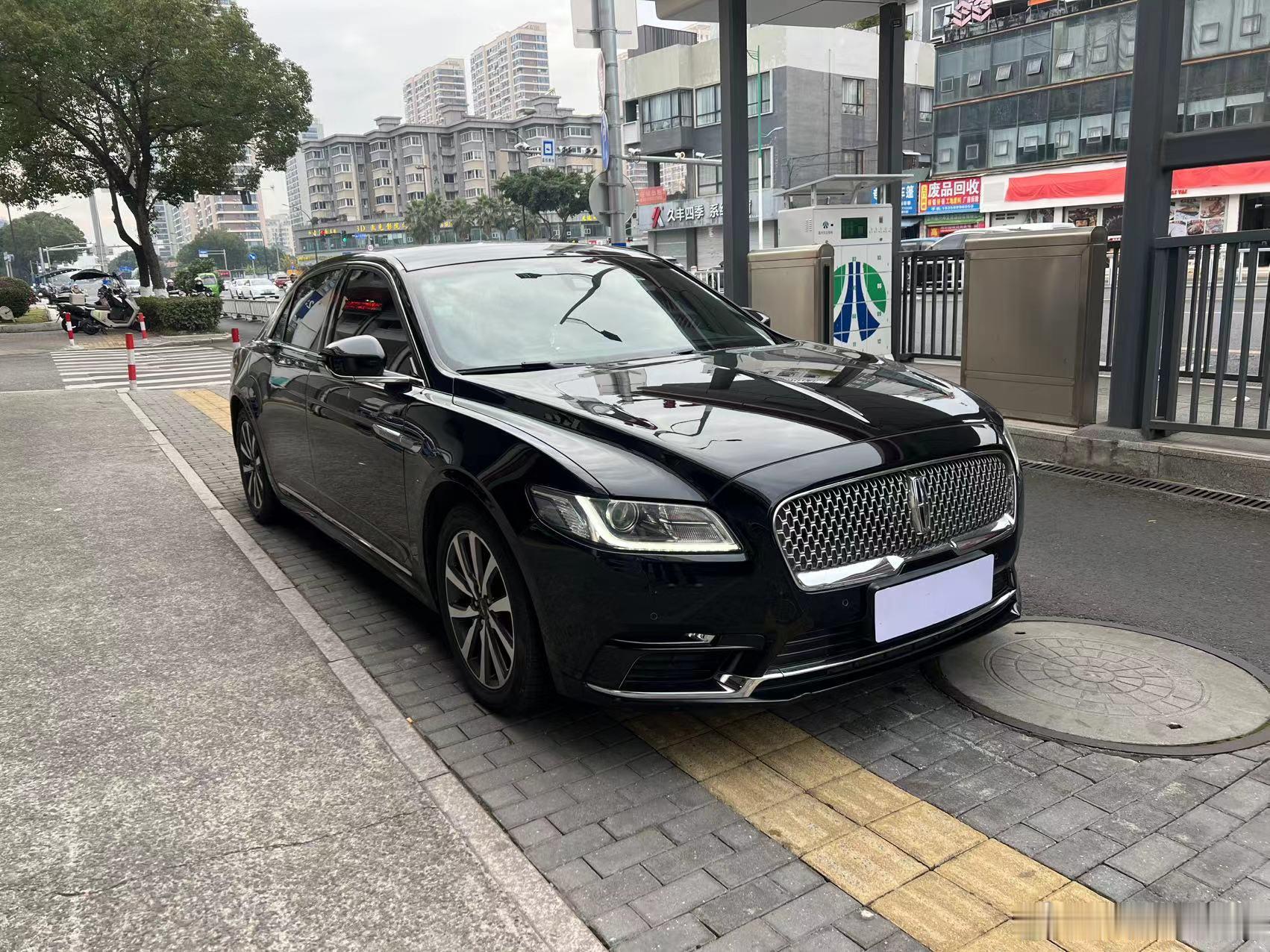 18年 林肯大陆 一手车 10万公里 车况好。价格不高，批发8万左右 