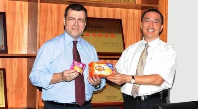 彻底卖光！外资收购徐福记，四兄弟套现百亿离场
有些品牌，平时放在货架上不觉得什么