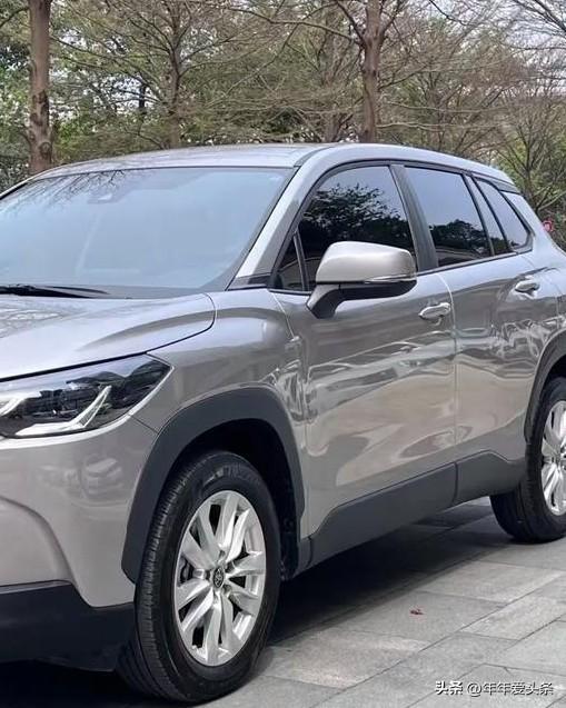 有辆车之后，生活半径真的变大了。周末带家人出去走走，后备箱塞得满满当当，安全感直