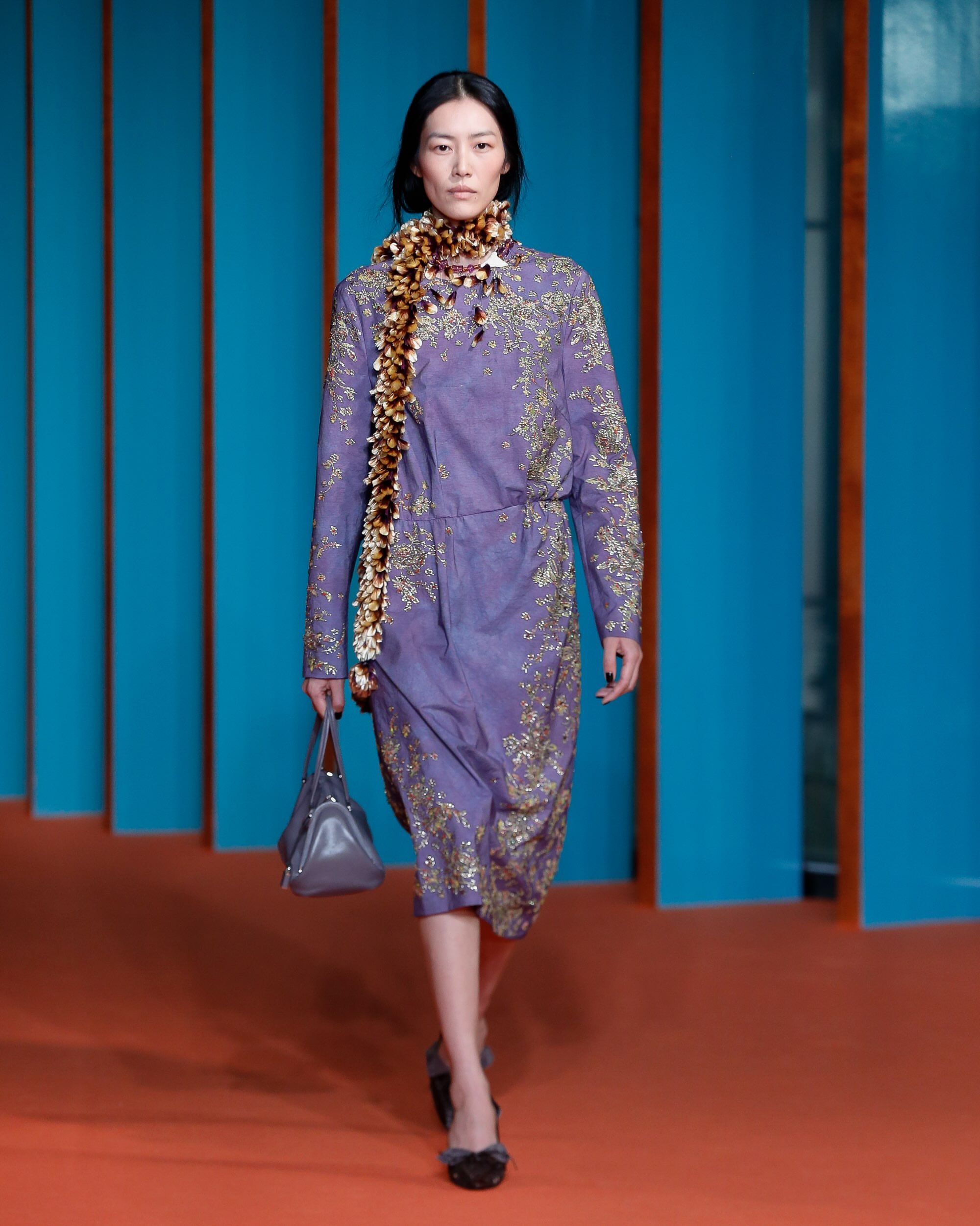 刘雯[超话]Tory Burch S/S 2027本季第一场！刘雯纽约时装周开场