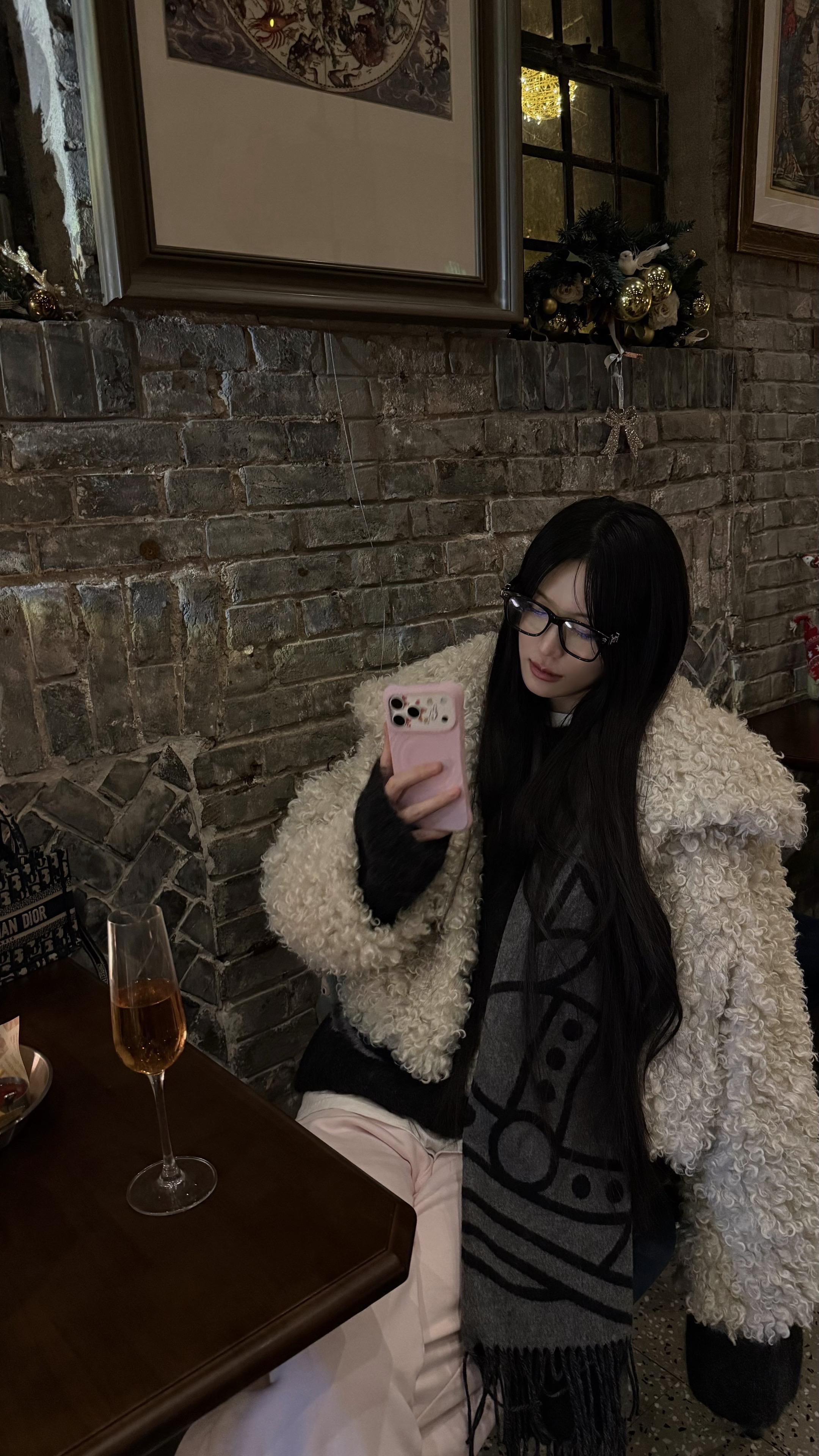 我爱这络绎不绝的无意义的瞬间