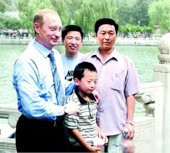 普京 73 岁再访北京，点名要见一位