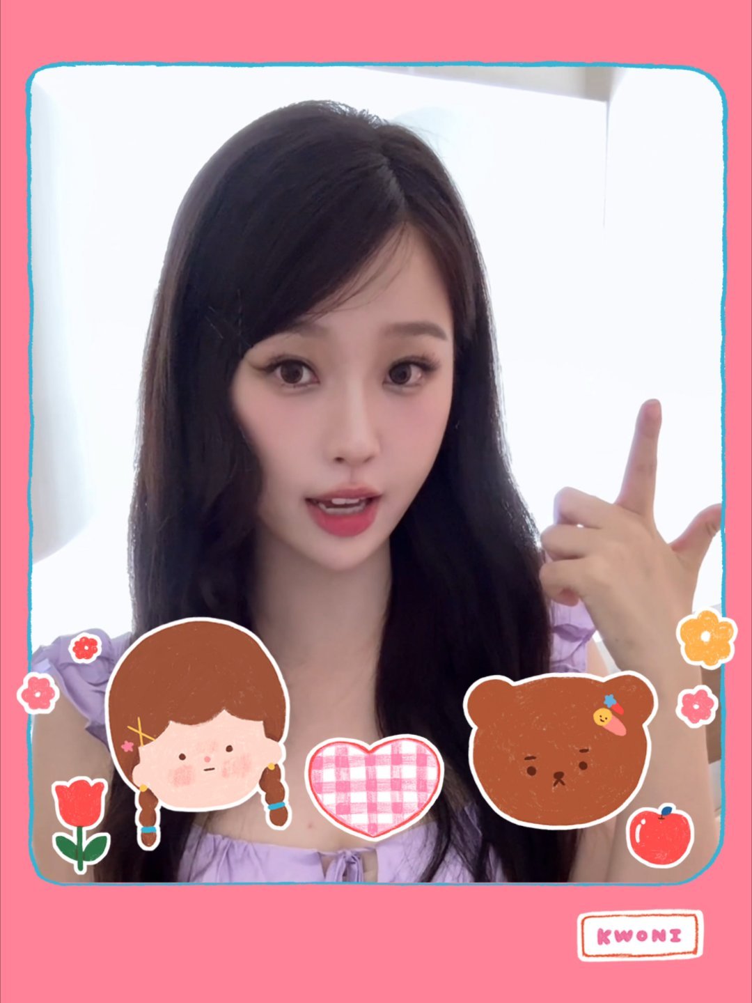 #虞书欣怼脸wink好甜# 天呐！芋泥小蛋糕拟人啦！身穿粉紫色渐变裙的虞书欣，怎