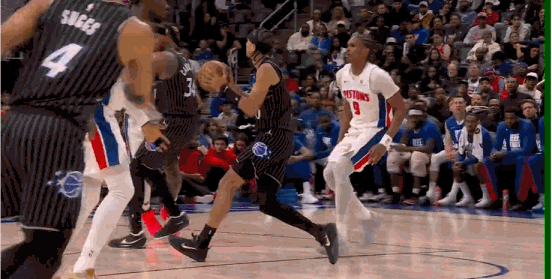 今日活塞队能赢球奥萨尔-汤普森必须记二等功，轻伤不下火线，整场比赛有防守，有抢断