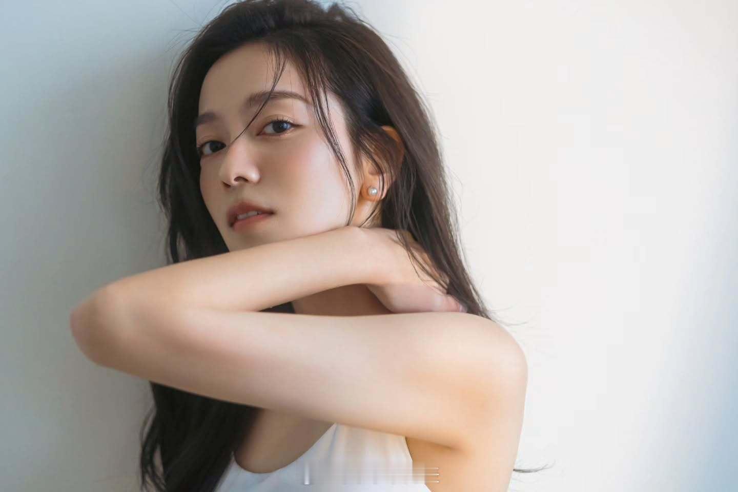 周渝民妻子宣布复出周渝民妻子38岁状态 周渝民妻子宣布复出，好美啊 