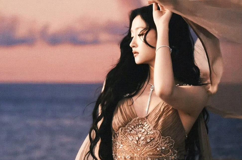 杨单给关晓彤化的暮色霞光妆关晓彤暮色霞光妆被关晓彤暮色霞光妆狠狠圈粉！杨单打造的