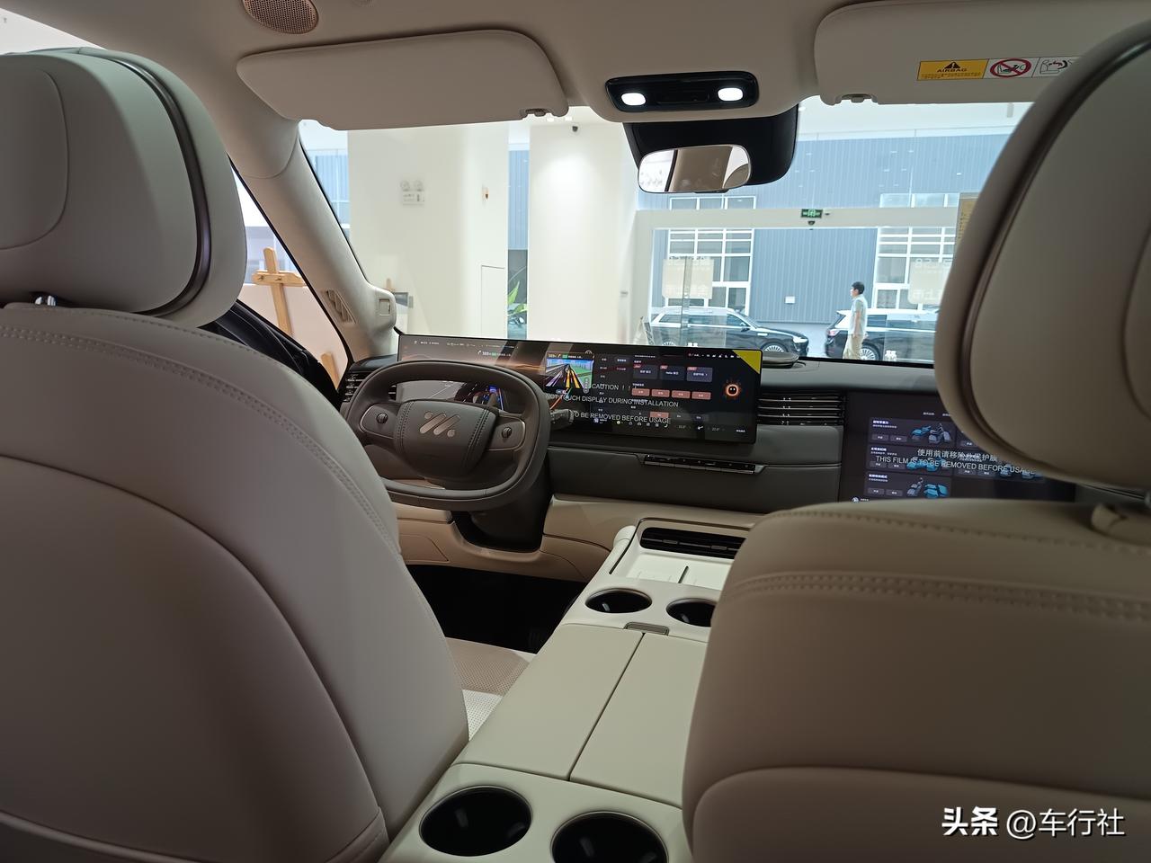 大国企中，也就智己和岚图能买了
质感做的最好的
也就这两家
其他的一汽北汽广汽之