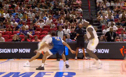 卡尔挡拆进攻，罚球线急停跳投nba夏季联赛