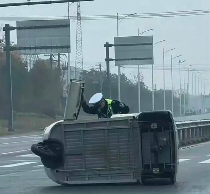 [允悲][允悲] 