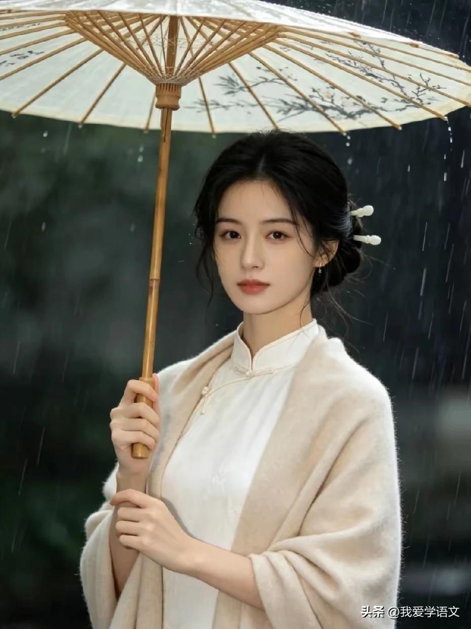 盼先生以神来之笔，拨云见日，解我多日之苦。
 上联：试问秋雨为谁休
下联：绵绵不