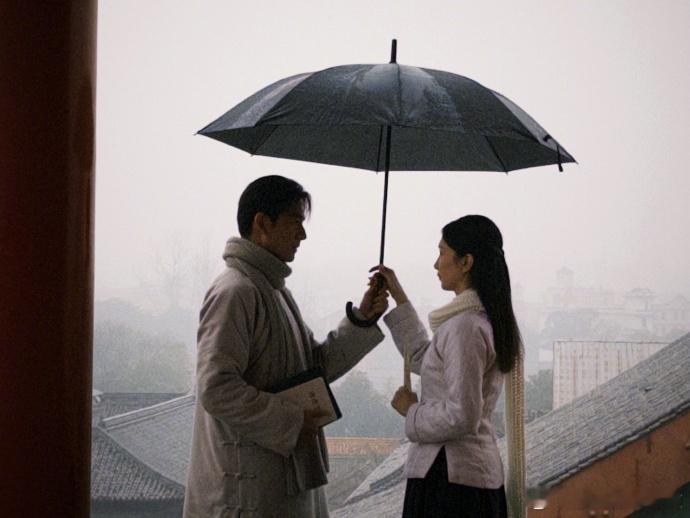 江疏影这才是过命的交情江疏影可以交付后背的关系 谁被乱世双向奔赴的战友情狠狠戳中