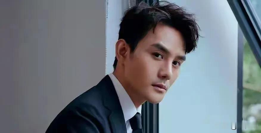 王凯离世？？
我不相信
因为，他是那么的优秀，那么的帅气，那么年轻！

看他演的