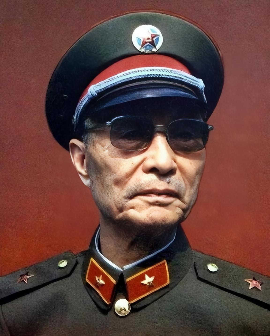 铁血将军张爱萍：坐镇南疆，亮剑自卫反击战
 
他是开国上将、“神剑将军”，更是对