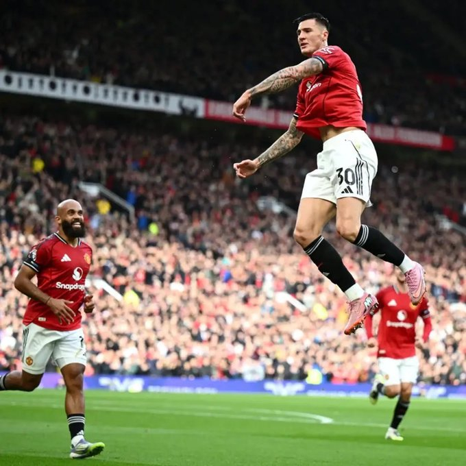 谢什科过去8场英超打入7球。自从联赛进入2026年后英超抛去点球的进球数第一人曼