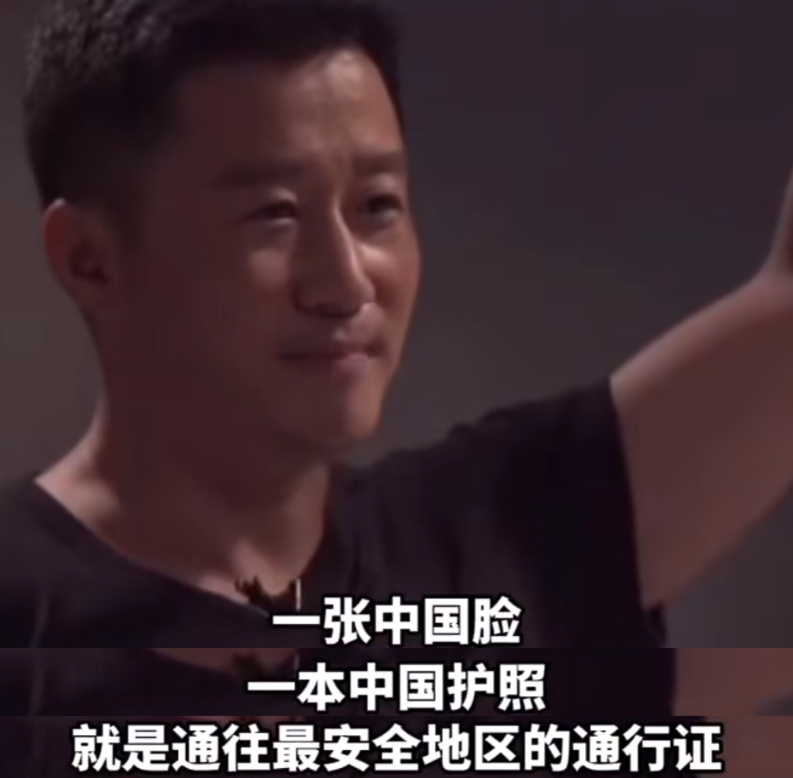 谁能想到，曾经风靡大江南北的《战狼2》在上映八年后，迎来了新一轮回旋镖。这些年，