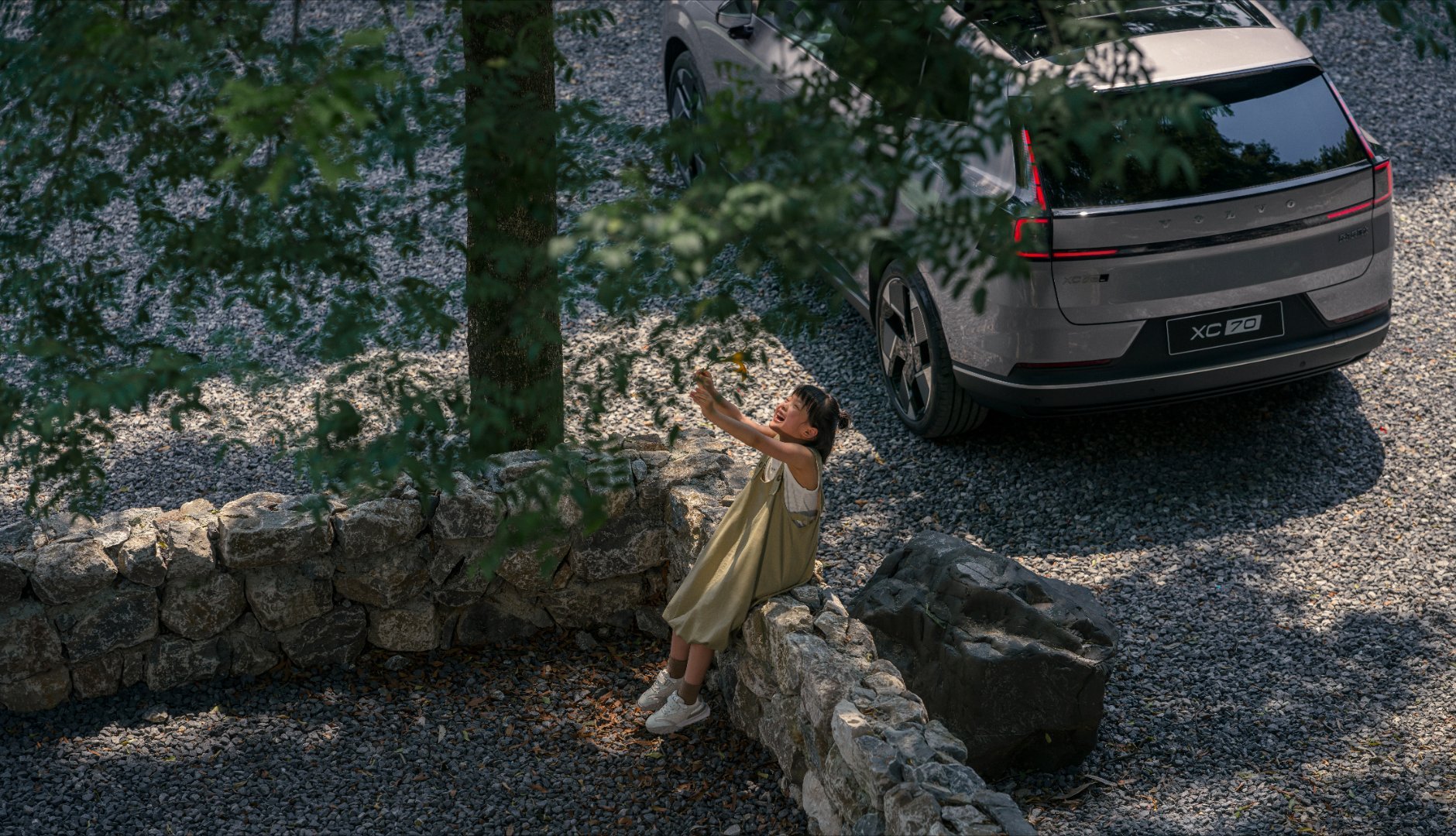 林孝埈新身份沃尔沃品牌挚友 冰场之上林孝埈如猎豹般驰骋，每一次精准入弯、每一次丝