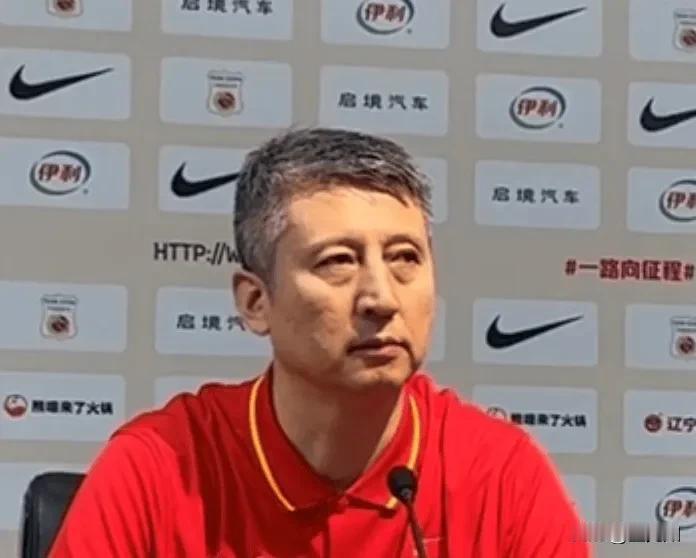 今天赛后有记者问郭士强，中国男篮需不需要规划球员？郭士强说，我们需要本土球员，去