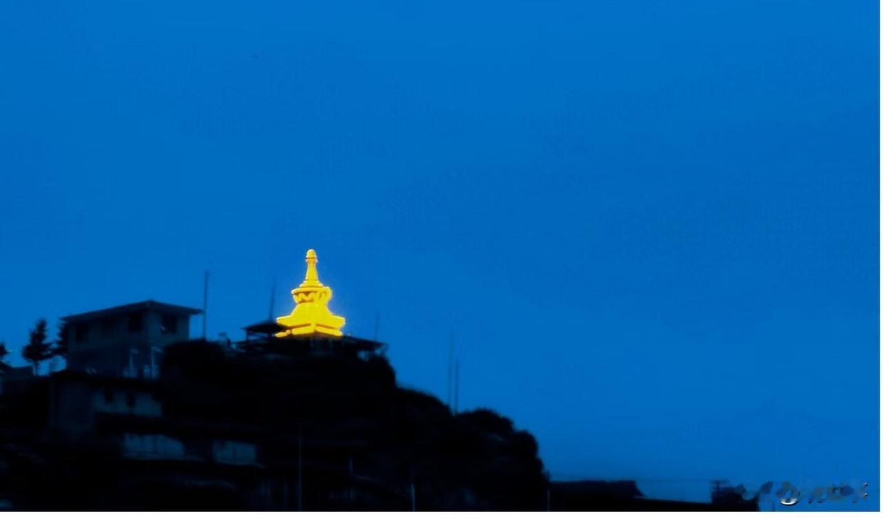 分享秋景秋韵风光美景蓝天黑夜光燈塔