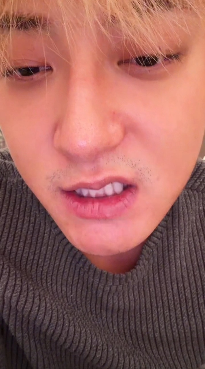 娱乐黄子韬在线回收黑历史黄子韬在线回收黑历史，直播都不忘呼吁大家忘记他的光屁股事