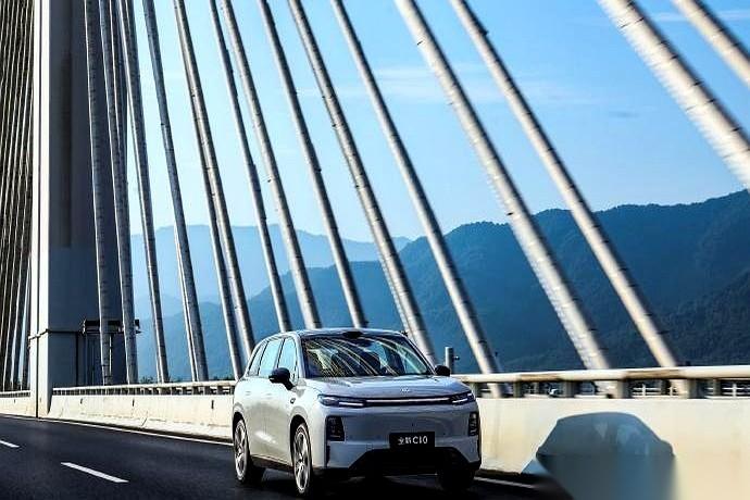 15万预算想买家用SUV？以前你可能得在配置单上，忍痛划掉好几项。可现在，全新C