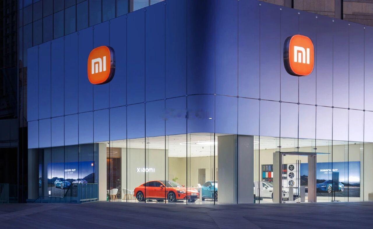 在刚刚过去的10月，小米集团股价已累计下跌20%，市值蒸发超过2800亿港元，创