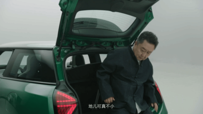 #于谦解锁儿化音文字密码#汉字文化博大精深源远流长，谦大爷向外国人展示儿化音的奥