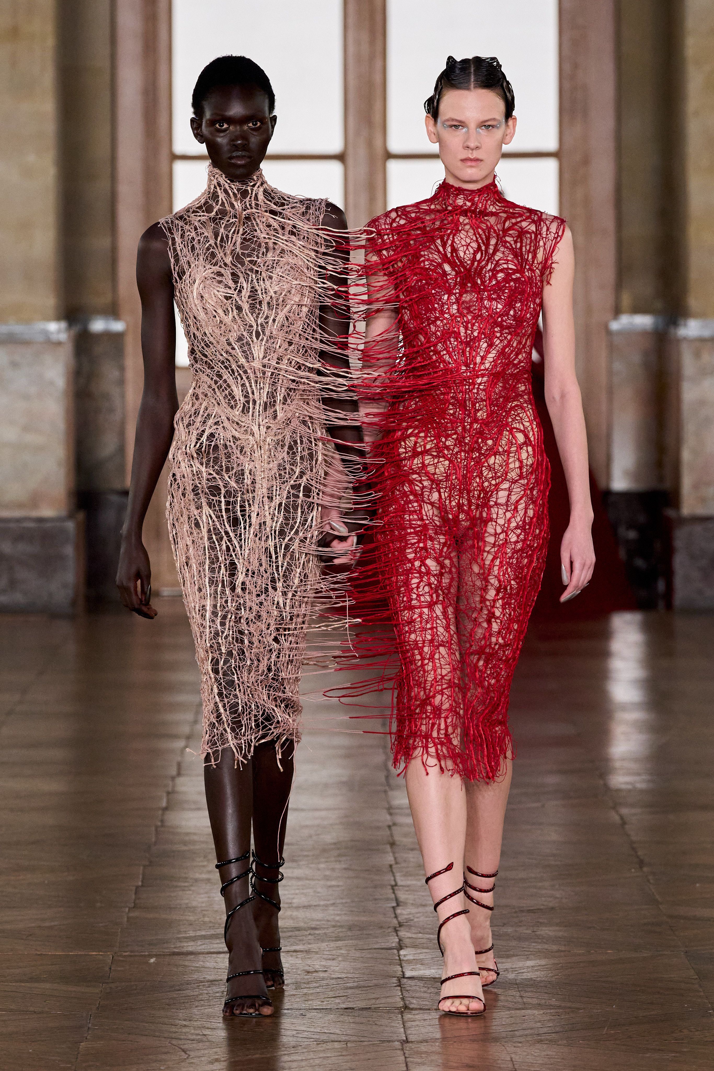 Gaurav Gupta 这一季也确实有值得大家选择的精彩 巴黎高定时装周