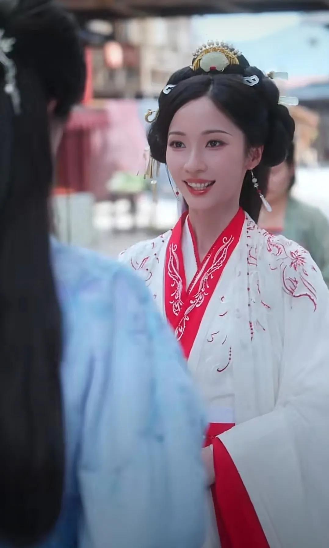 真好，终于在剧里看到互相欣赏的第一名和第二名了。

谁说，女生之间就不会互相欣赏