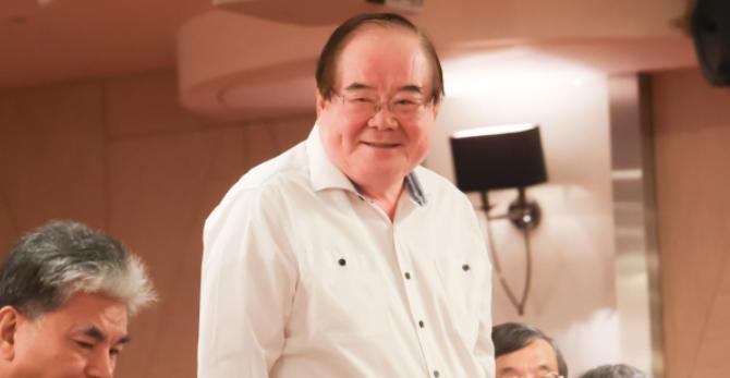 国民党副主席李乾龙的车，被人装了追踪器。

国民党副主席李乾龙的座车底部被发现装