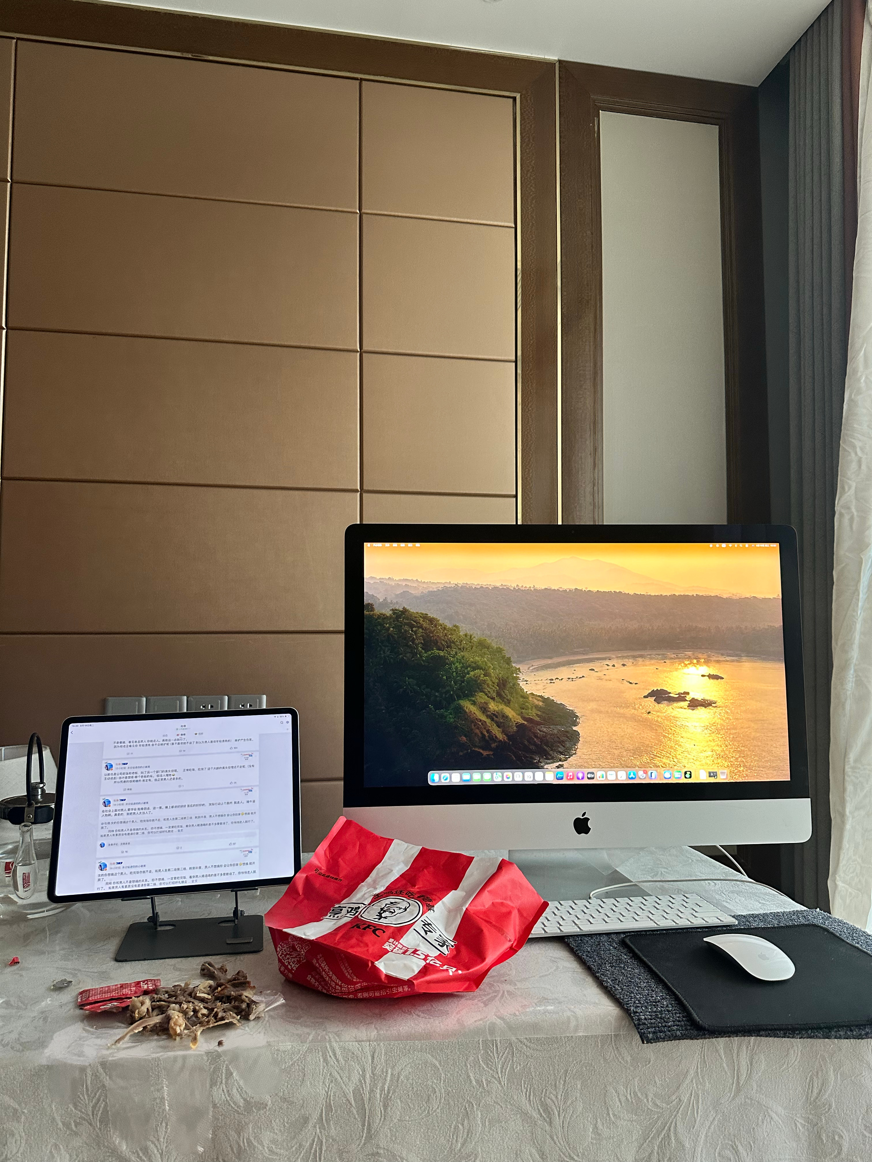 起床后，点了一只鸡，一个人炫了半只鸡