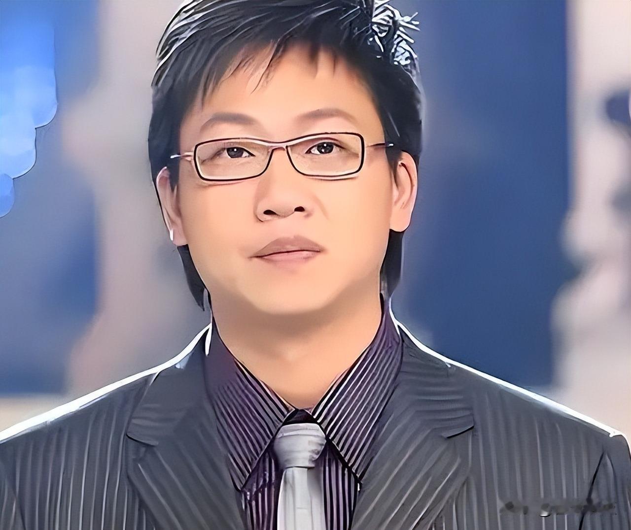 上海弄堂口嗦面的林海，摔过耳机也摔过筷子，现在他连话筒都自己剪。
他54岁了，不