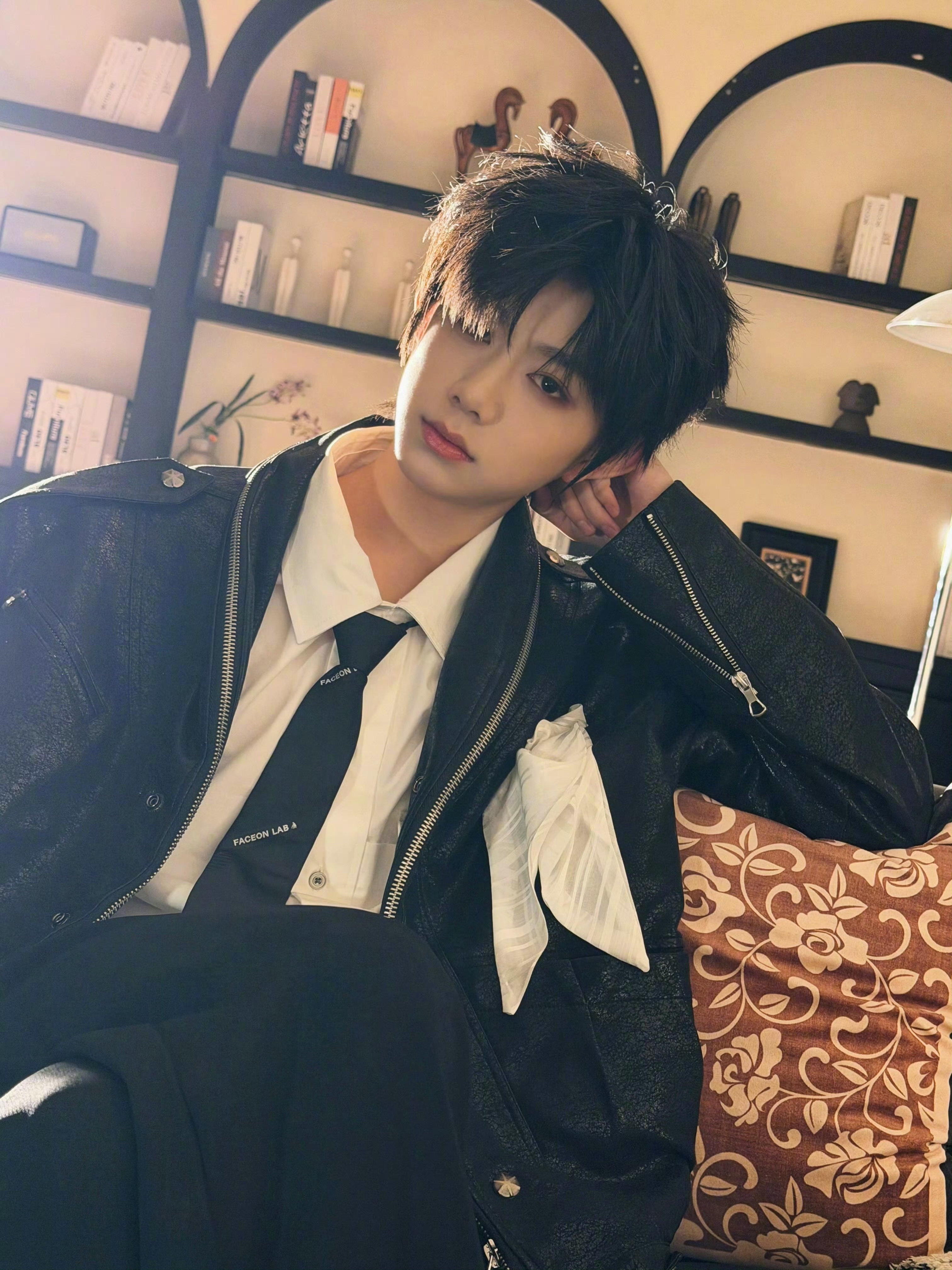 陈奕恒学长变霸总 陈奕恒今日份暴击，林清源学长秒变霸总，漫不经心的帅谁懂😍 