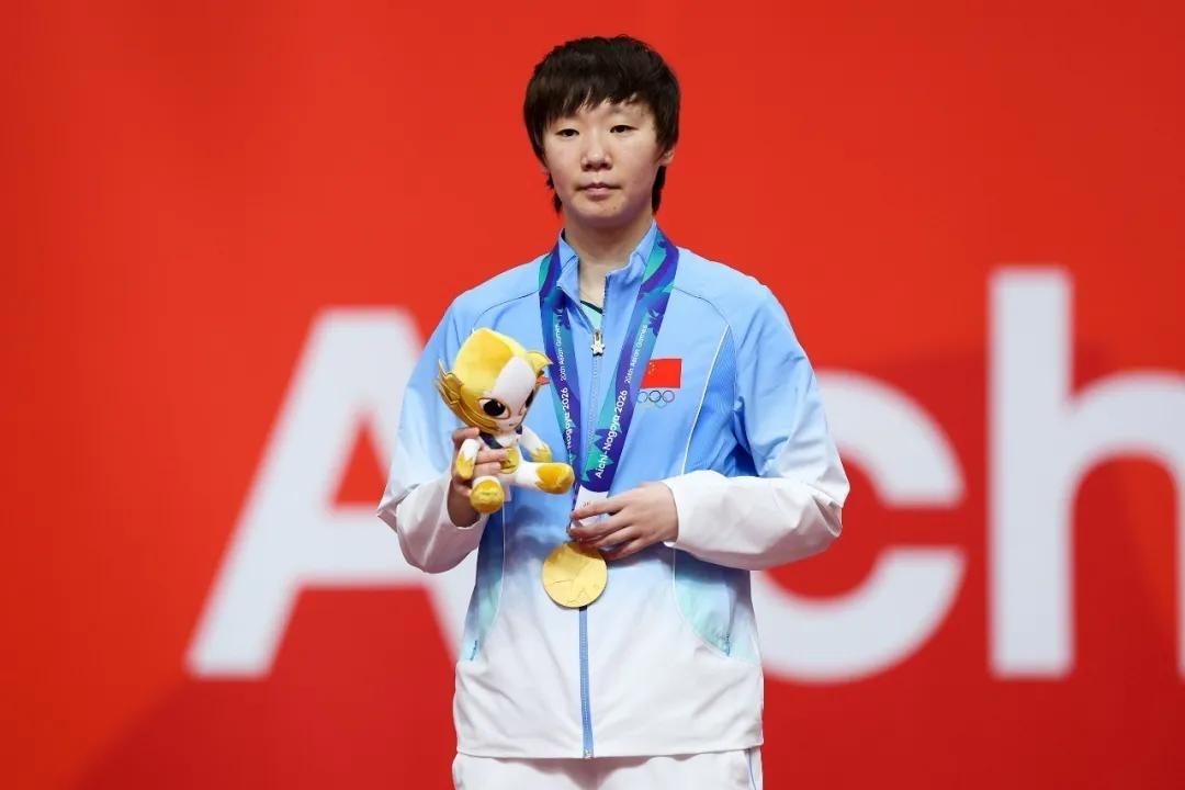 王曼昱被记大功了，名至实归，除了她在公示中，还有哪些运动员也在名单中呢？还有2人
