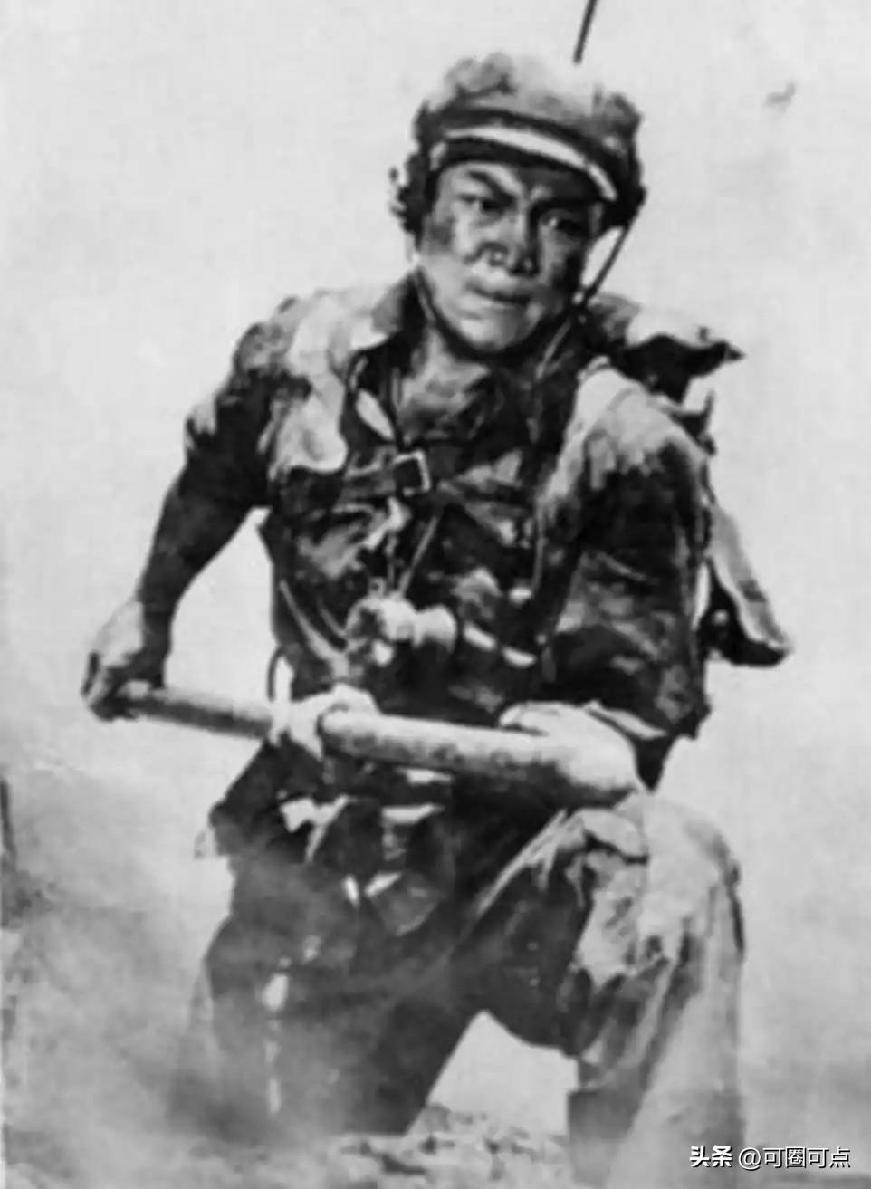 抗美援朝战场上，有个让指挥部头疼的人物，叫董明德。每次派任务，首长都得反复叮嘱一