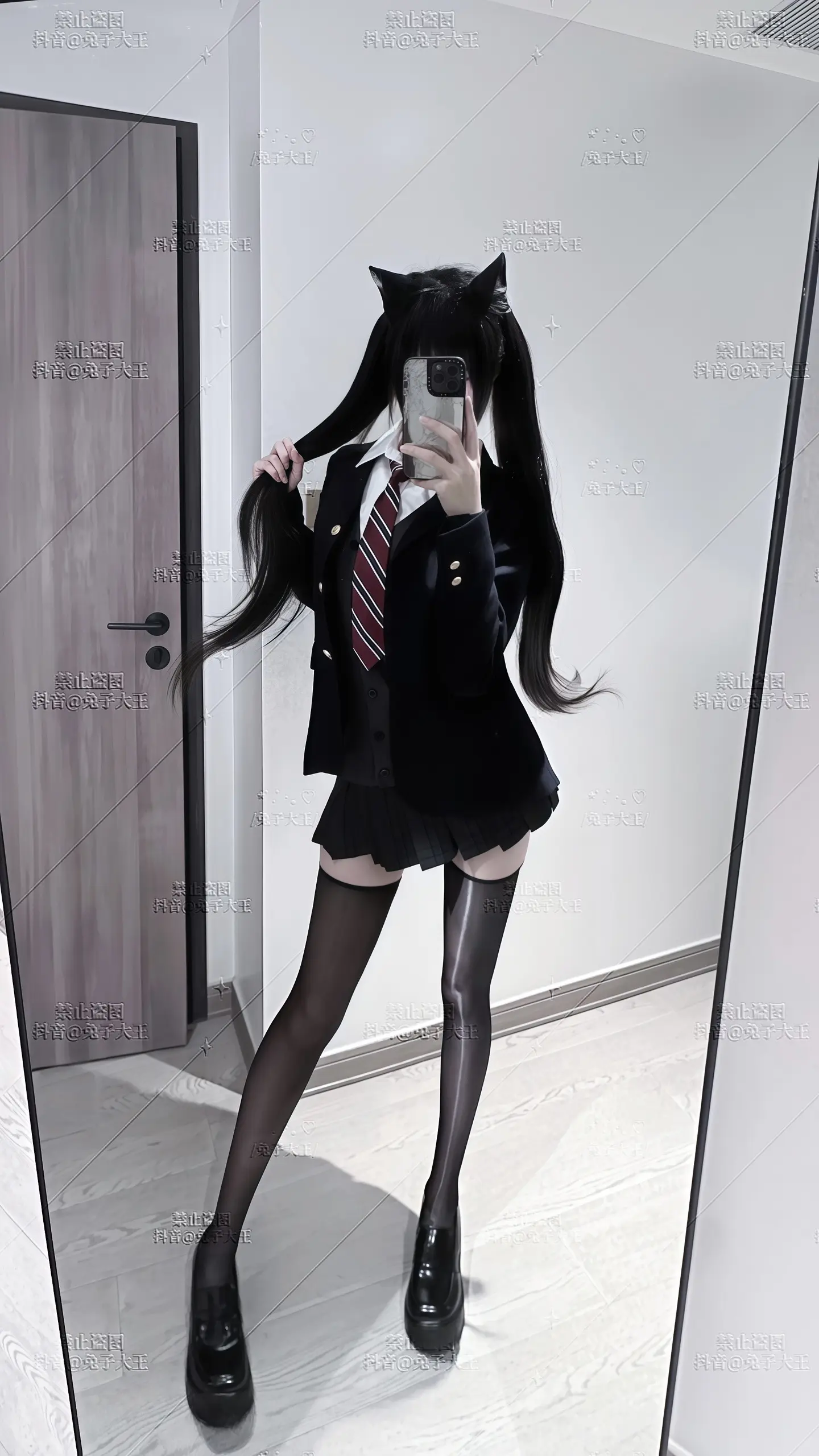 毒妇就应该配忠犬 同意请呼吸。