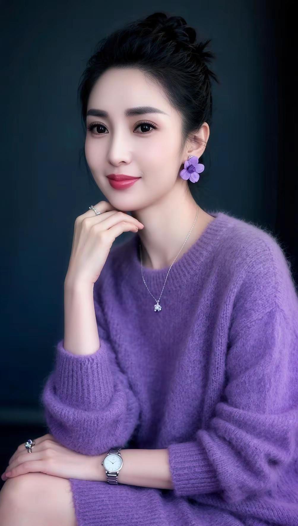 今日穿搭灵感放送，简约不简单的单品，轻松打造高级感，让日常穿搭也能成为街头风景线