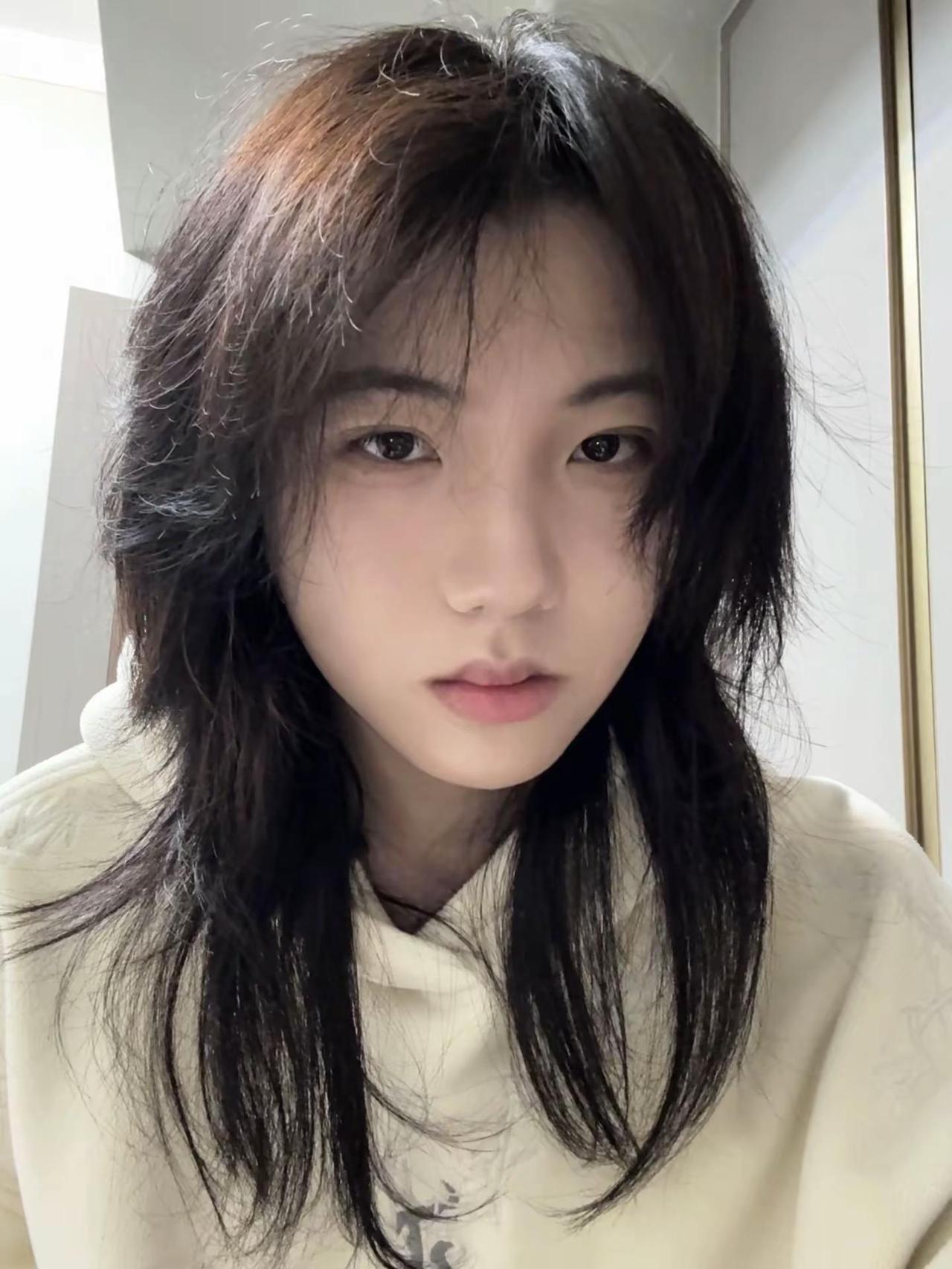 让你开心是我出现的意义^ ^少年感 帅哥 鲻鱼头 wlw