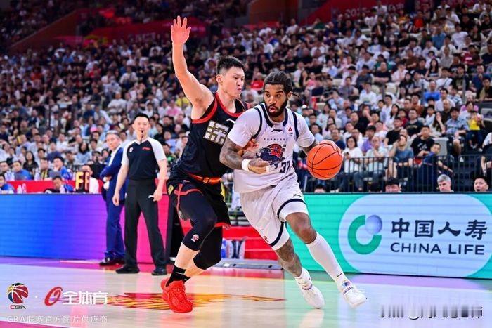 4月19日 ，CBA第41轮，东道主深圳马可波罗主场对阵前来挑战的山东高速。
结