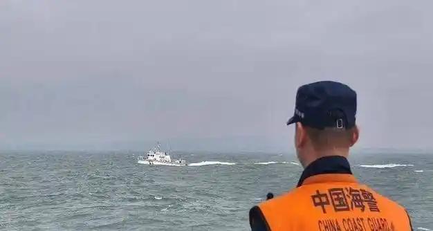日本“浦户”号无视中方航行管制，深夜强闯台湾海峡！广东海事局刚发布军事任务通告，