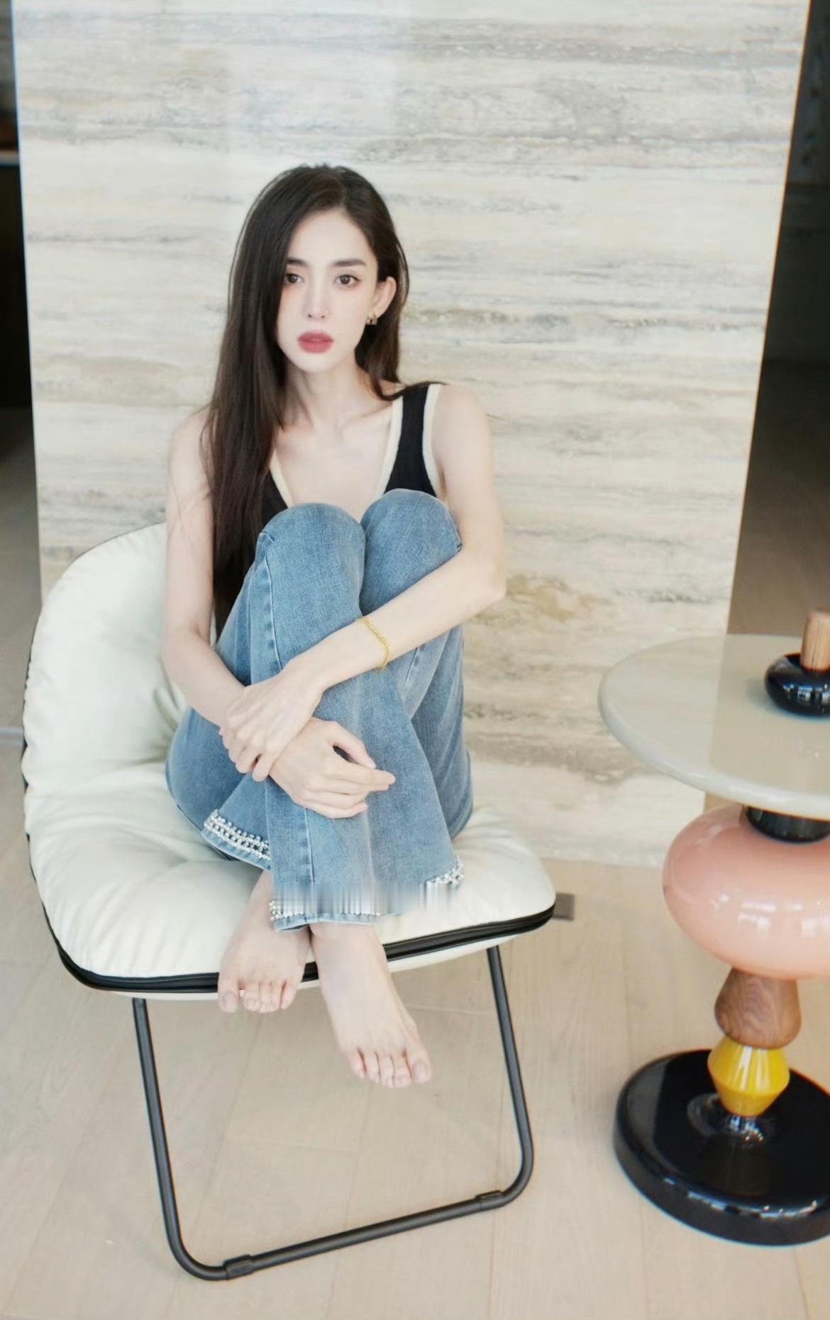 娜扎居家🦶 ​​​