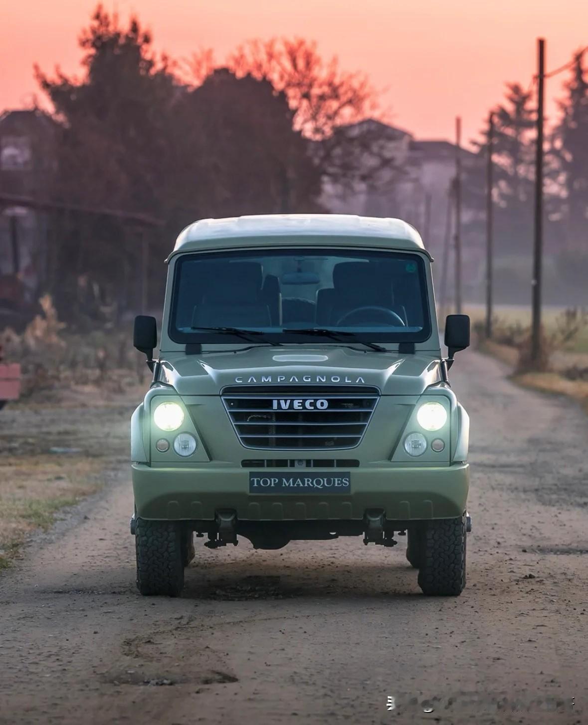 想不到吧，依维柯还制造过这样一款越野SUV，名字叫作Campagnola，当然了